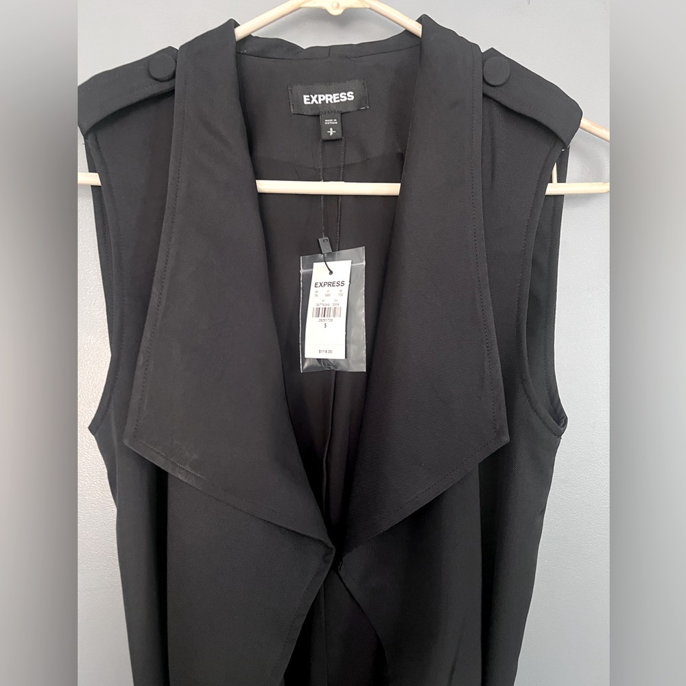 Express NWT women’s trench coat vest - size Small